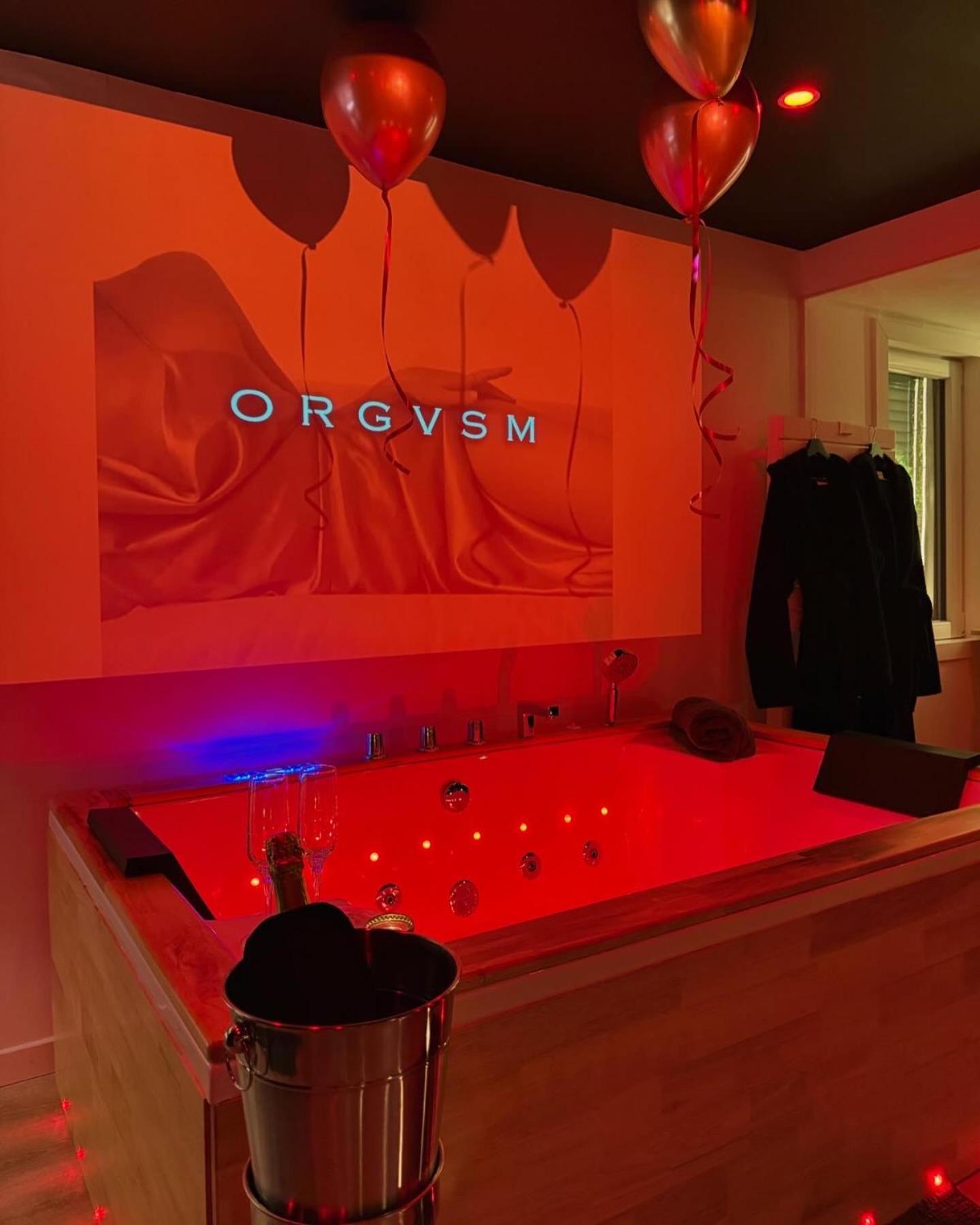 Love Room Haut De Gamme - L'Extase Avec Jacuzzi Violaines Exterior foto